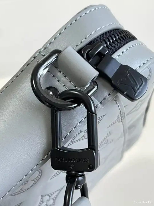 Firstbag VUITTON DUO LOUIS MESSENGER 0629